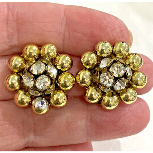 Vintage Lisner Clip On Earrings Goldtone & Clear White Rhinestone Round Clusters - Picture 5 of 8